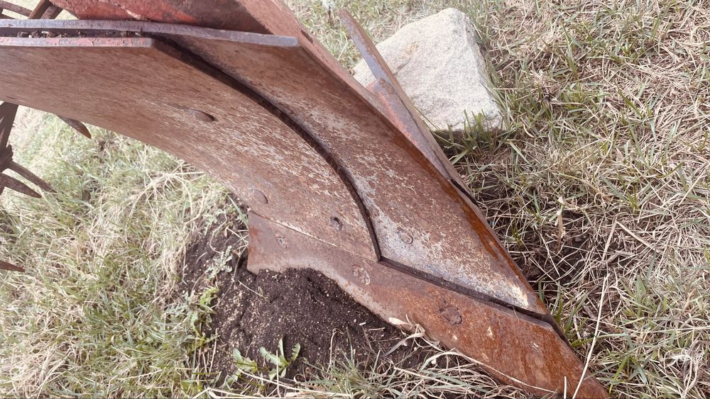 Плуг 3 корпусный