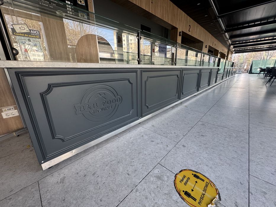 Vitrina linie cald si rece 14 metri lungime