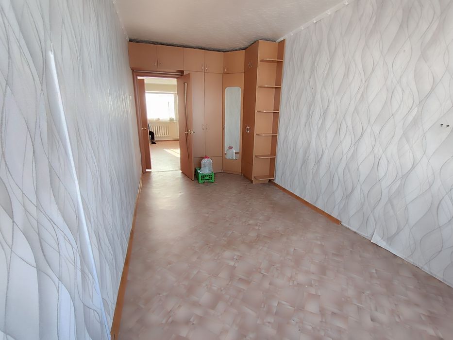 Продается 2-комн (6-50, 5 эт)