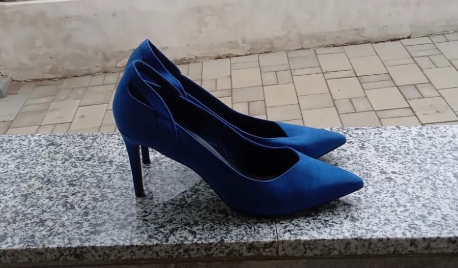 Pantofi stiletto albastru inchis
