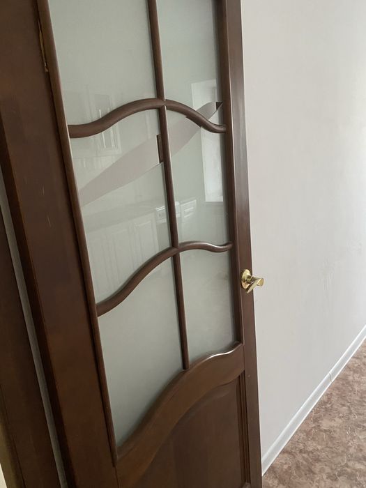 Б/у есік сатылады