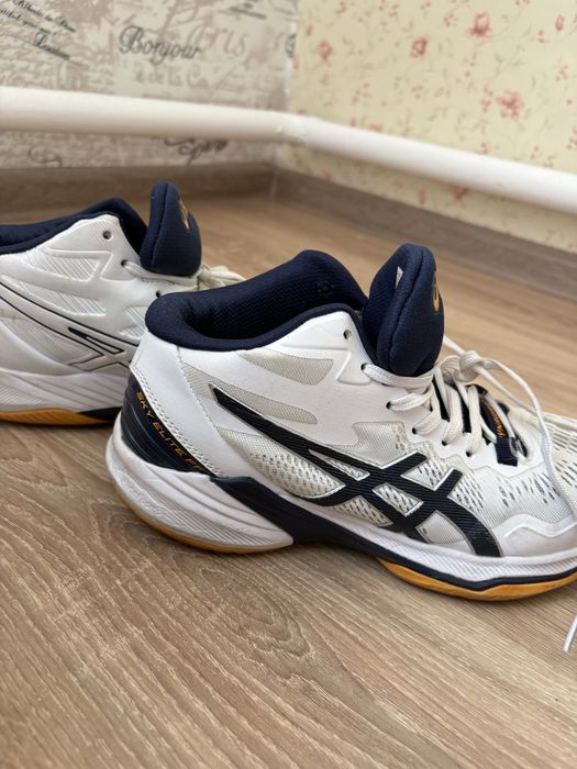 Asics для войлебола девочкам и пацанам 37размер