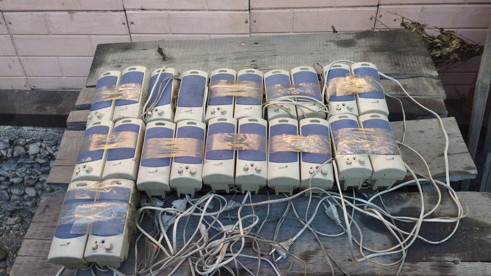 Компьютерные блоки питания 300 вт   3000 тЗвуковые колонки   2000  т