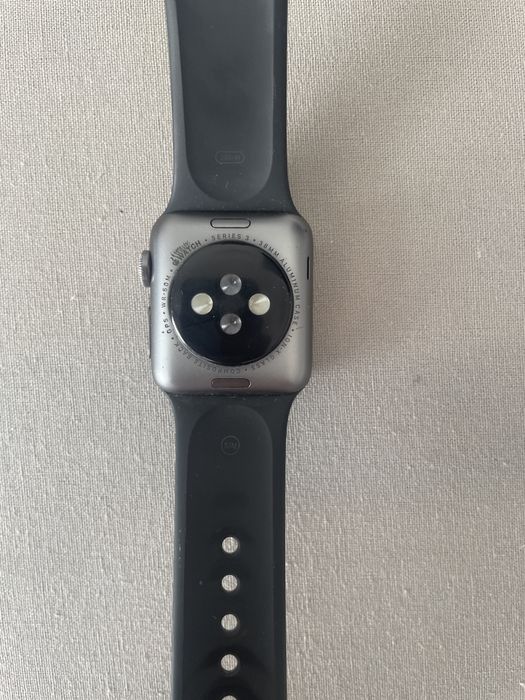 Продам Apple Watch series 3