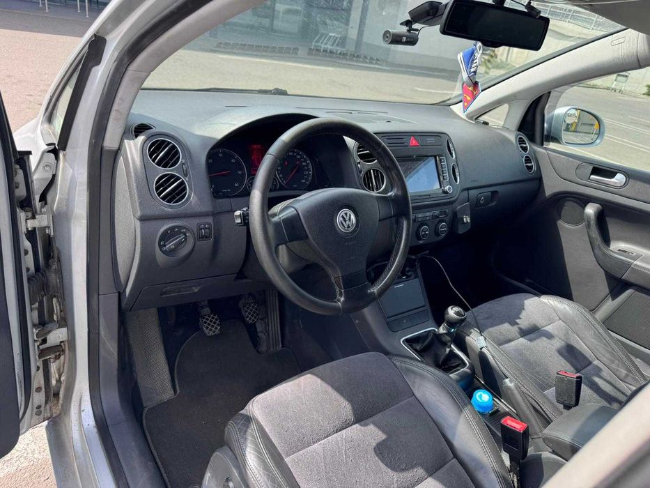 Volkswagen Golf 5 Plus 2.0 TDI BMM 140 CP