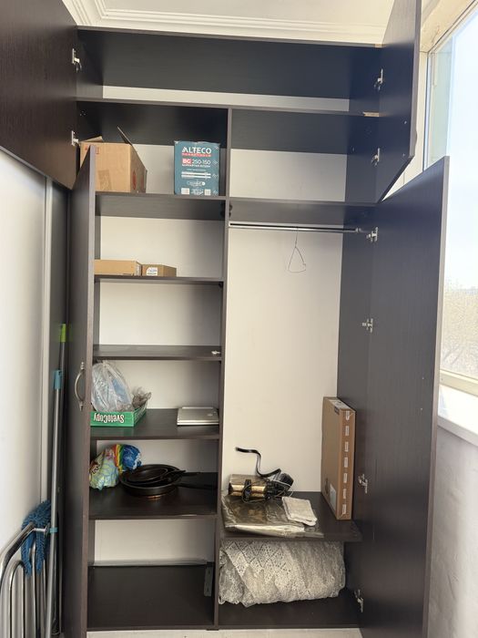 Вместительный шкаф