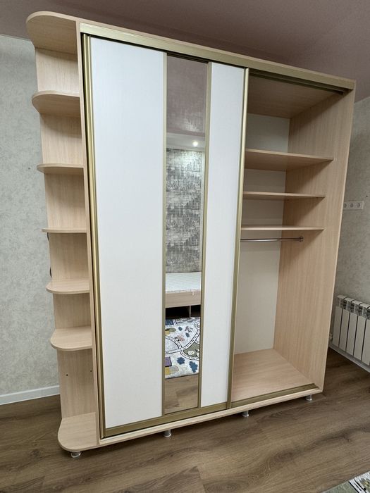Продам шкаф купе
