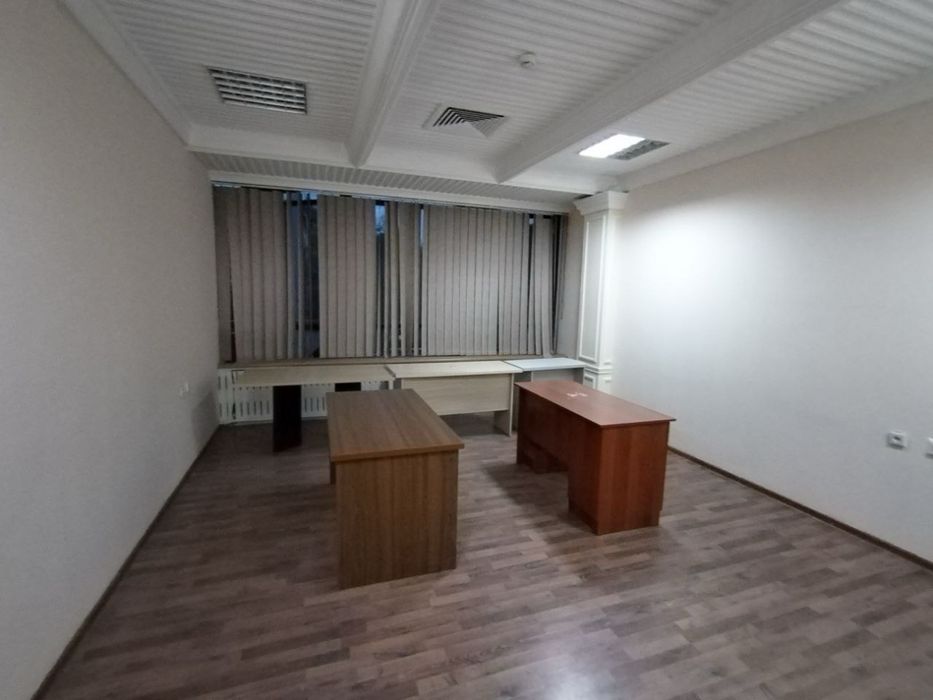 Аренда под офис 155кв.м 5комната, метро Айбек! Бизнес Центр! 18у.е
