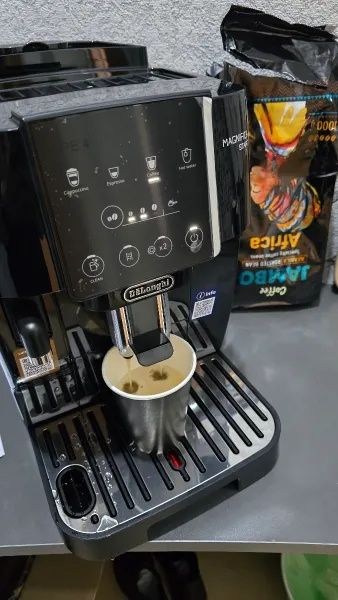 Kофемашина DeLonghi ECAM220.60.B с автокапучиной | Гарантия+ Доставка