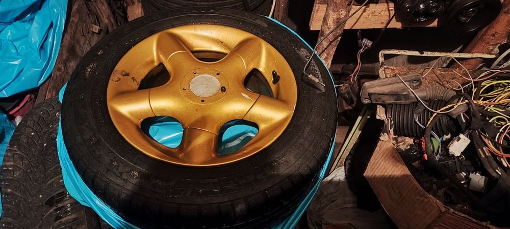 Продавам Джанти с гуми