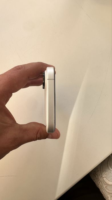 iphone 16   Оте жаксы жагдайда