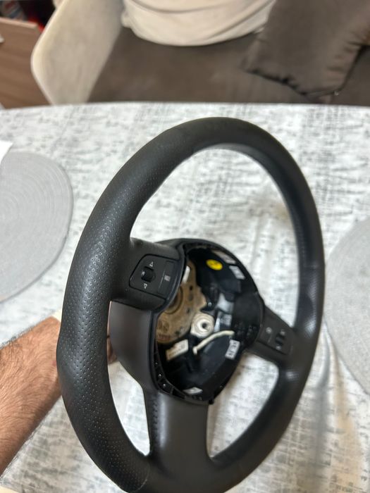 Мулти ВОЛАН за Ауди а4 б7 перфориран в топ състояние