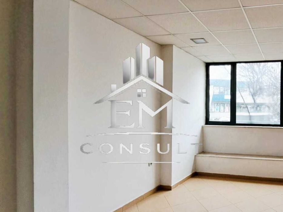 Продава се Офис в Кърджали, Център - 32 кв.м за 781 €/кв.м - Снимка #1