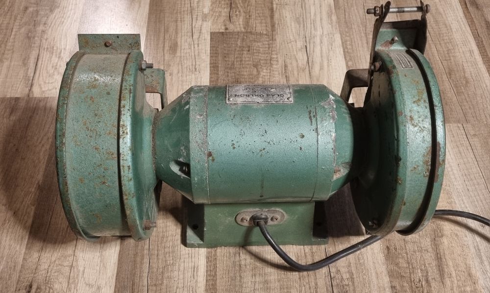 настолен шмиргел Clas Ohlson модел N-30-4410