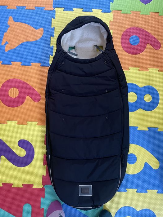 Cybex Priam 4 LEAF GREEN - 2023г. с две тапицерии и зимен чувал