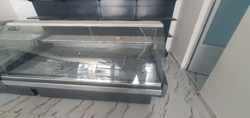 Халаделник и стилаж