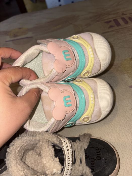 Обувь на девочку