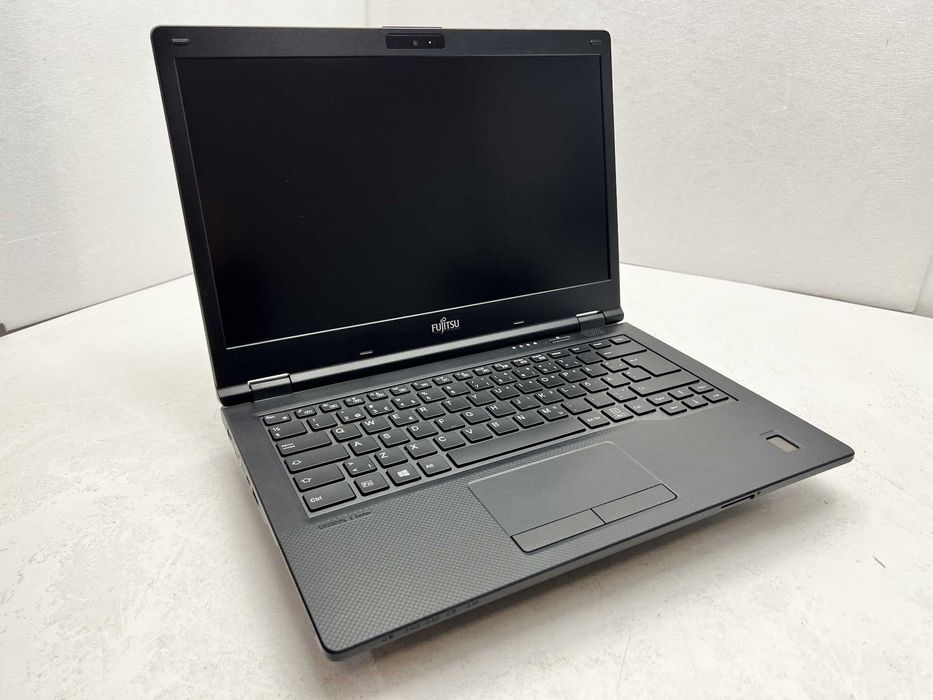 Реновиран лаптоп Fujitsu LIFEBOOK E549 14" i3-8145U 8GB DDR4 260GB