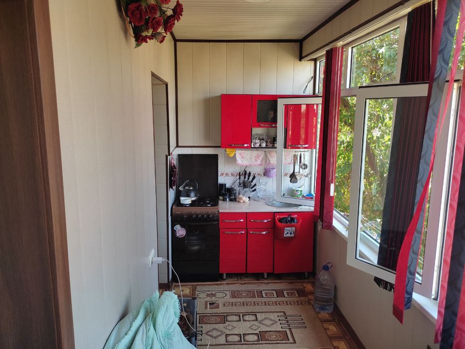 Dom sotiladi 2 xonalik 3 etej