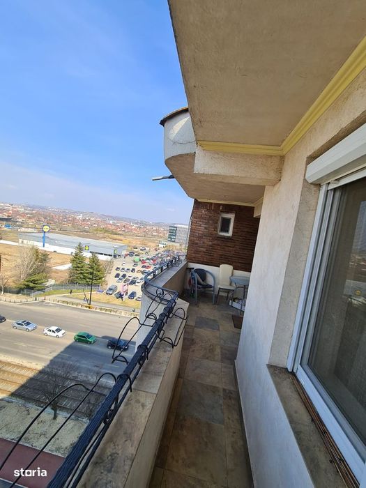 Vând apartament tipD cu 3 camere pe b-dul Nufărului vis a vis de Lotus