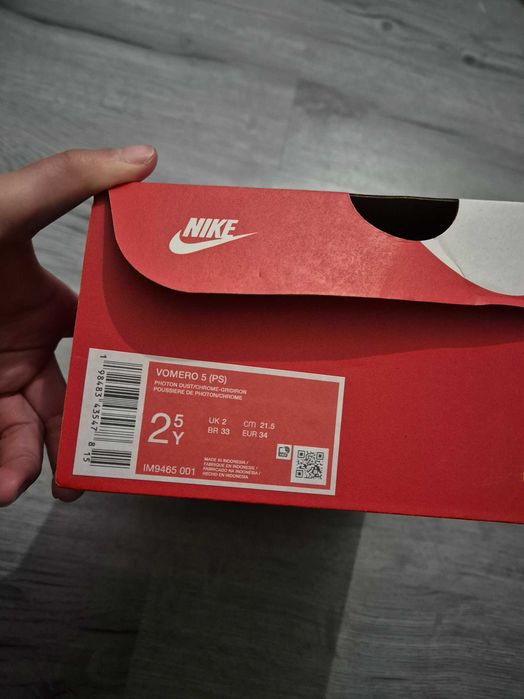 Adidași Nike noi nr 34 copii unisex