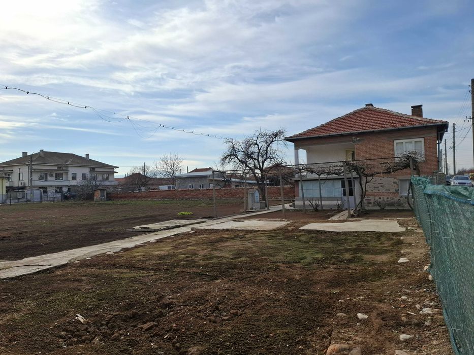 Продава се Къща в с. Чешнегирово, Област Пловдив - 170 кв.м за 883 €/кв.м - Снимка #2