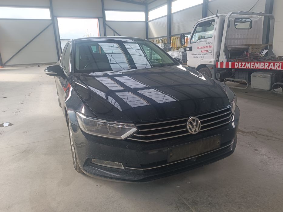 Dezmembram Volkswagen Passat B8, motor 2.0 tdi CRLB