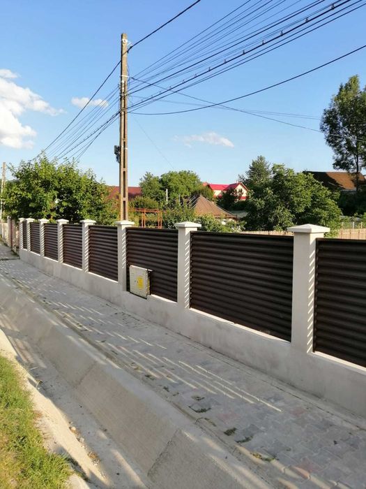 Garduri din panou stil jaluzele, sipca metalica, tabla, plasa si BCA