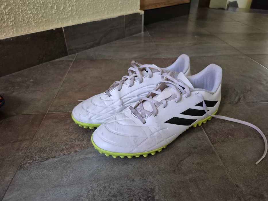 Футболен комплект обувки - 3 броя