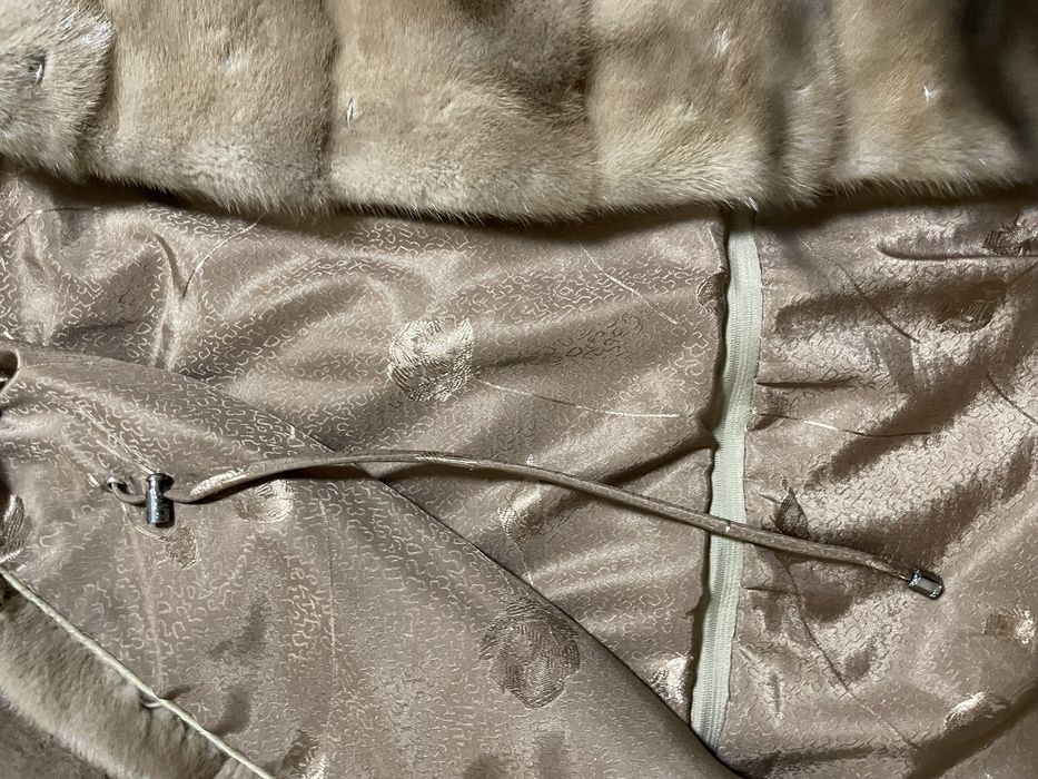 Продам норковую шубу