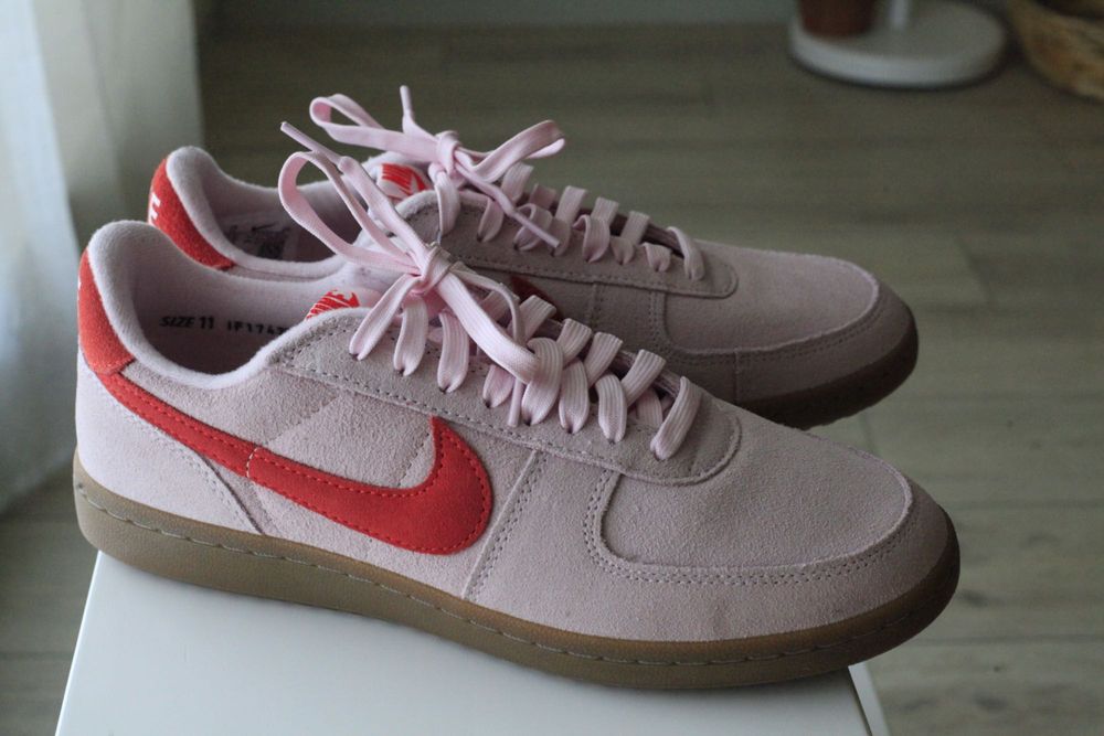 Nike в розово и червено 43ти номер