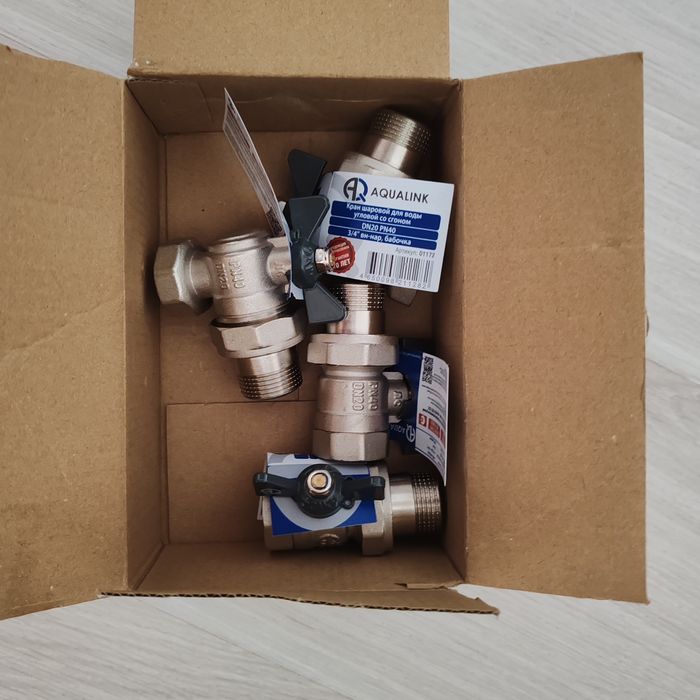 Продам новые краны