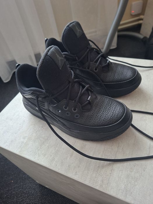 Nike Jordan negri, mărimea  36