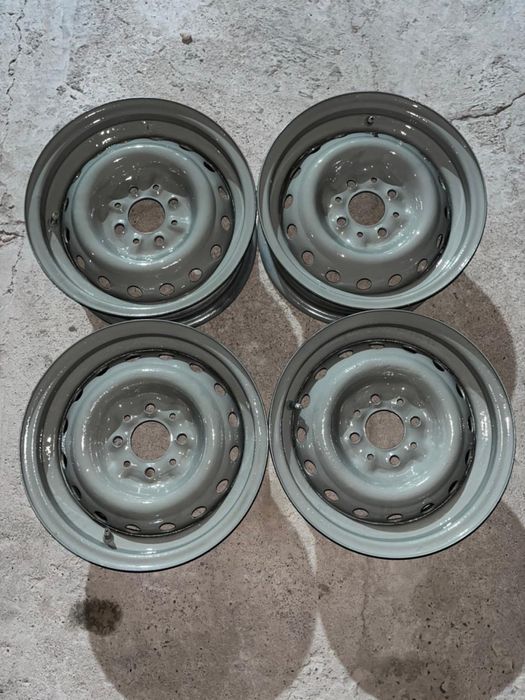 Штамп диски очень хорошие  R13