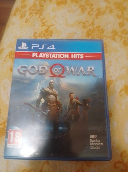 God of war игра за PlayStation 4 която е PlayStation hits и я прави по-евтина
