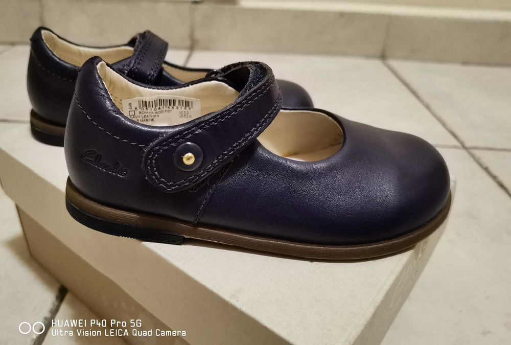 CLARKS детски обувки