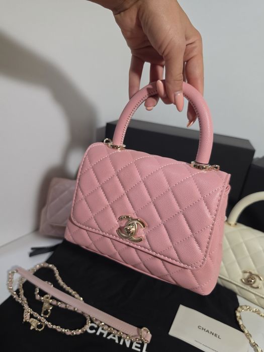 Дамска чанта Chanel Coco Handle Small 20C