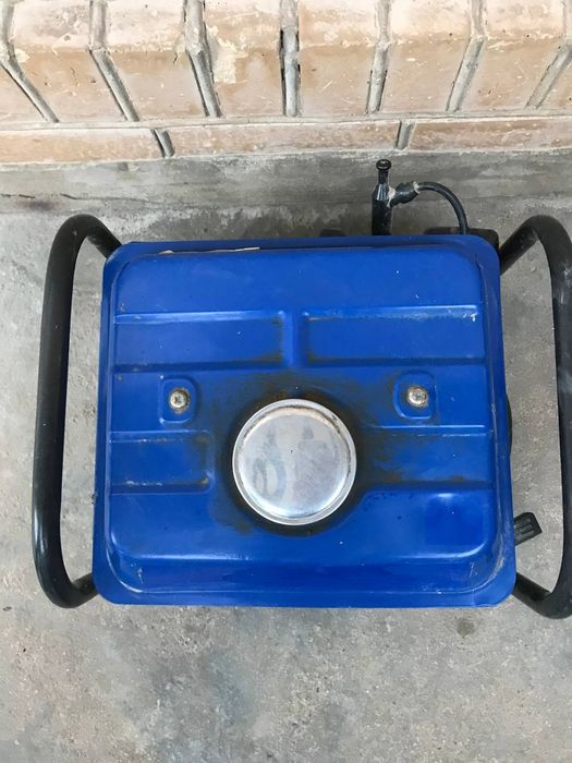 1 Клаватлик движок сотилади