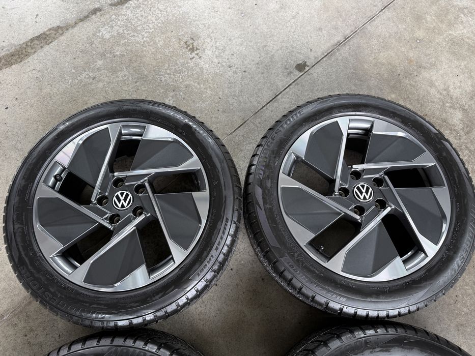 4бр. ЧИСТО НОВ КОМПЛЕКТ 18” Джанти “EAST DERRY” 5х112 + Зимни Гуми 215/55R/18 *BRIDGESTONE* за  -VW ID3/VW/CUPRA/SKODA/SEAT/VAG-
