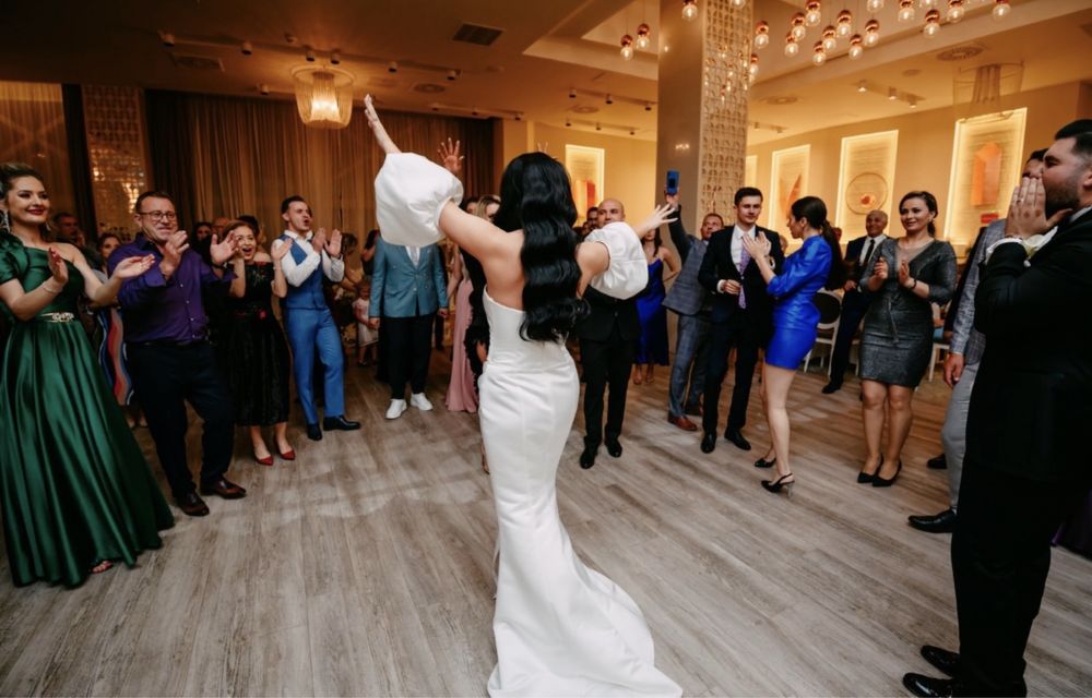 Vand rochie de mireasa