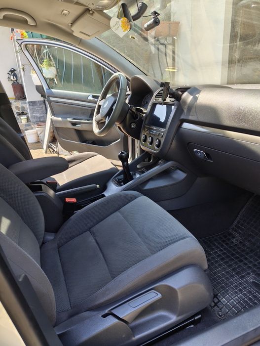 VW Golf 5 - 1.6 MPI (102 CP), An 2005, 271.157 km