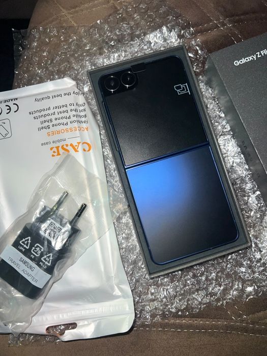 Samsung Galaxy Z Flip7.    
Новая
Активирова