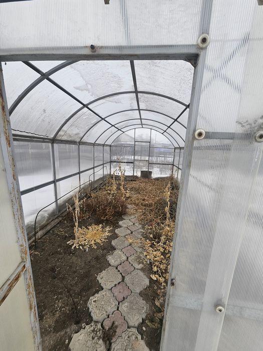 Теплица, вагонетка