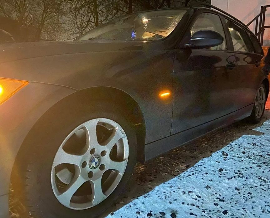 Динамични Бягащи Мигачи за BMW E46 E60 Е61 Е81 Е82 Е83 Е88 E90 Е91 Е92