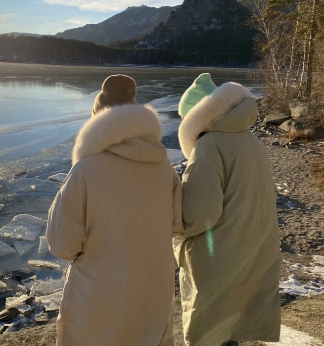 Зимняя куртка с капюшоном