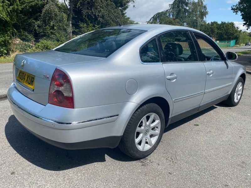 Dezmembrez Passat b 5.5 1,9 TDI AWX 2005.