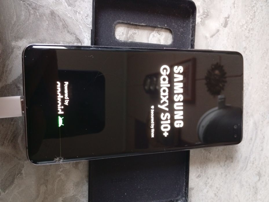 Samsung s10 plus + ,cu bubă jos,crăpat display,perfect funcțional