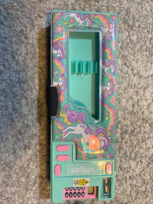 Несесер Smiggle  с калкулатор