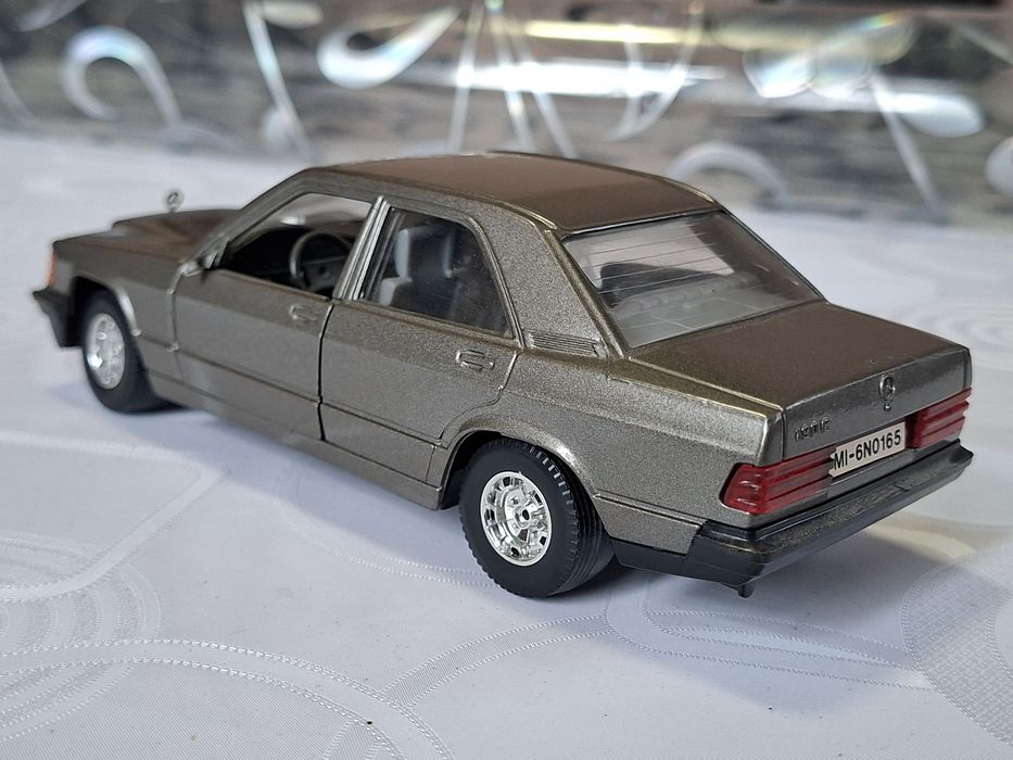 Колекционерски Мерцедес 190Е