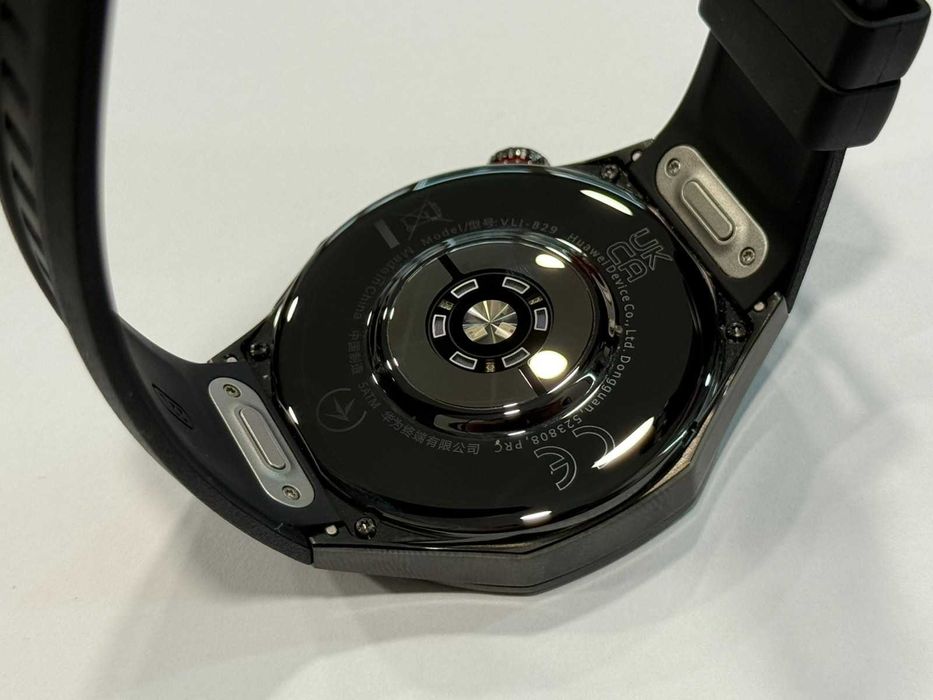 Смарт часовник Huawei GT 5 Pro